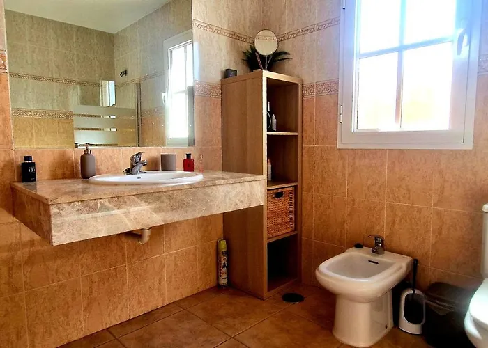 Casa Katerina - La Colina بيت للعطل *